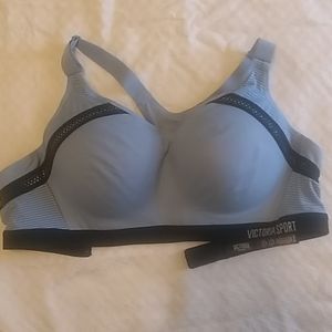 Victoria Secret bra 38D sports style bra